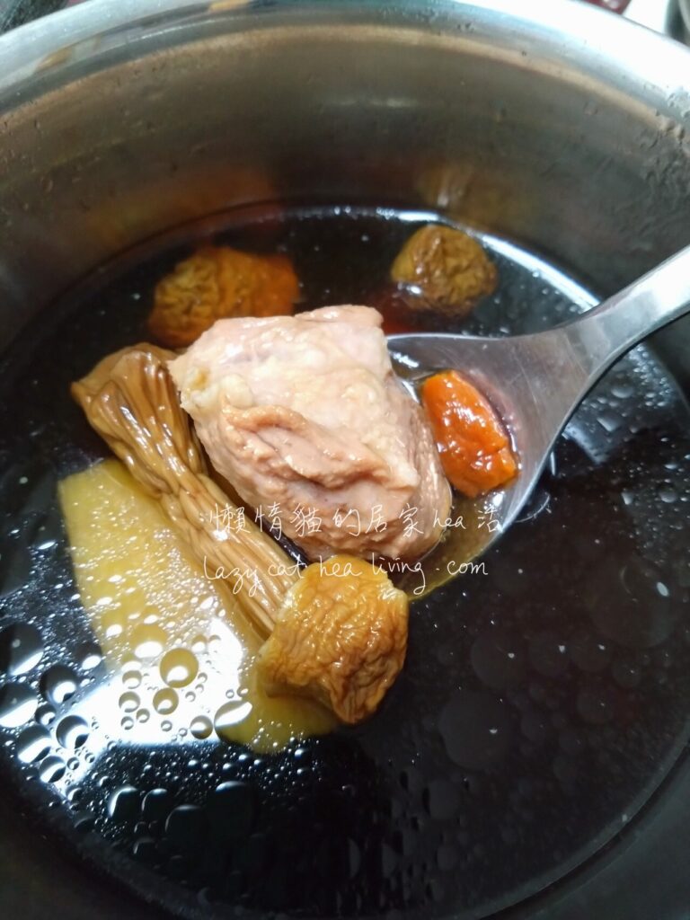 姬松茸淮山杞子燉螺頭