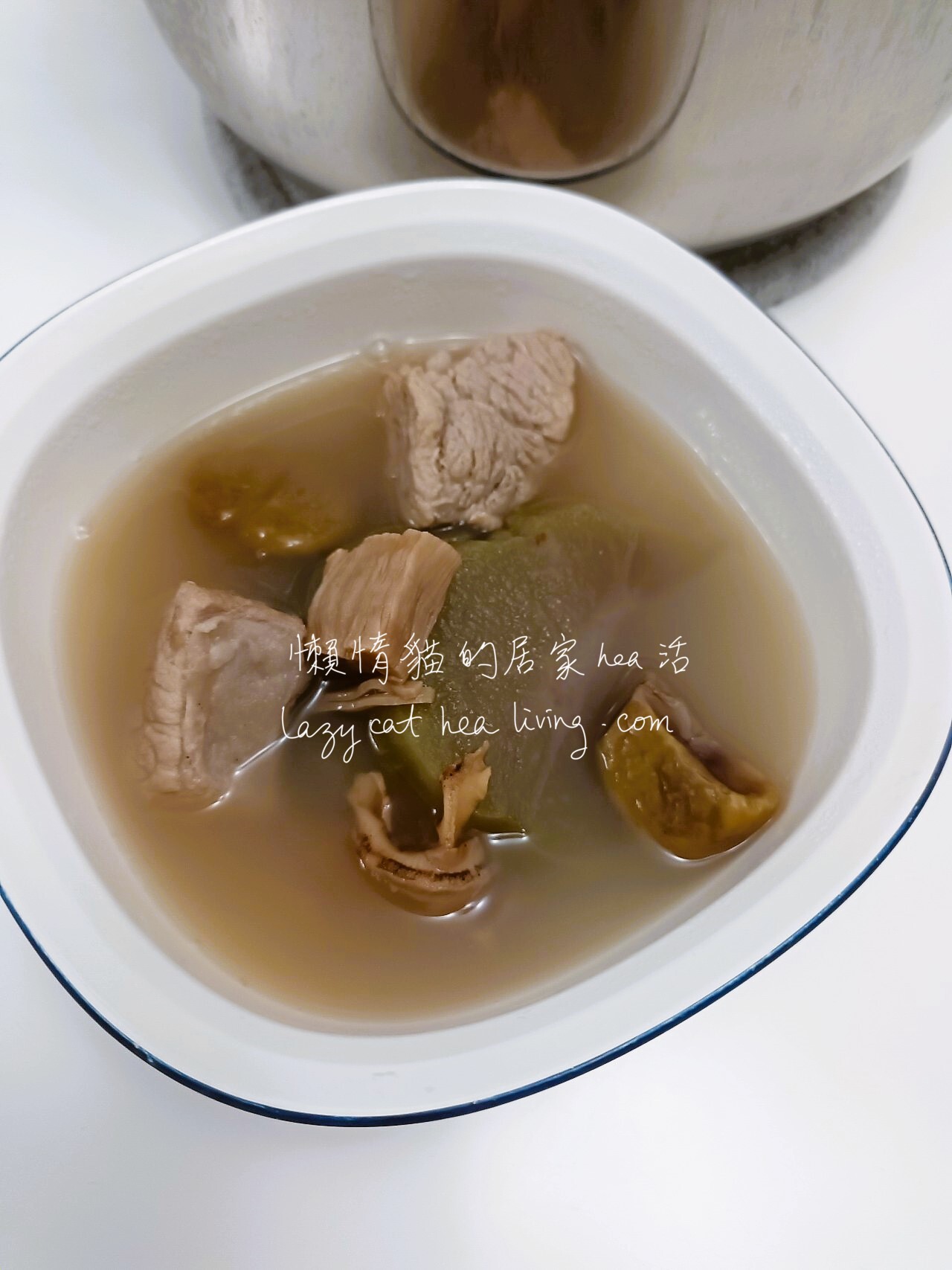 合掌瓜栗子瑤柱瘦肉湯